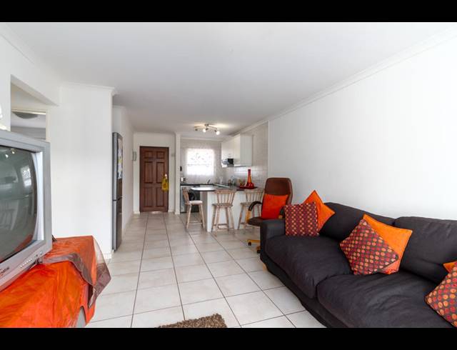 2 BEDROOM APARTMENT SOLD IN BURGUNDY ESTATE